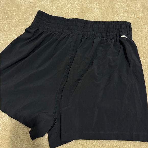 Vuori Villa shorts women shorts size M - Picture 3 of 4
